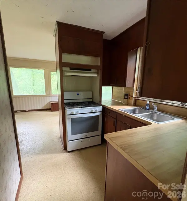 912 Halstead BLVD #1-8, Hendersonville, NC 28791