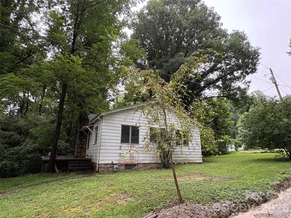 912 Halstead BLVD #1-8, Hendersonville, NC 28791