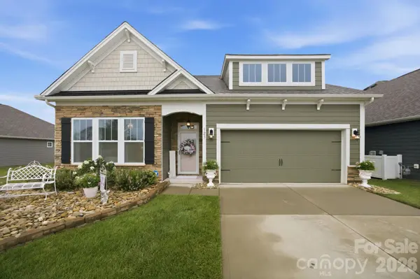 123 Cup Chase DR, Mooresville, NC 28115