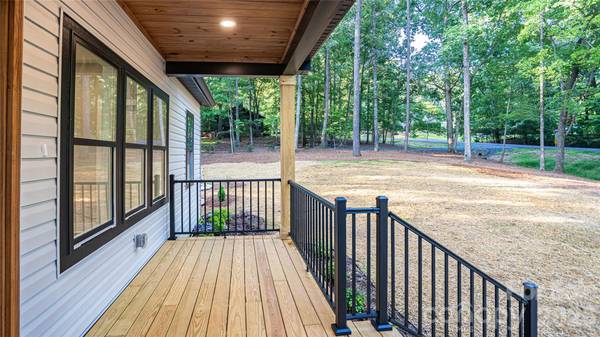 644 Roxboro DR, Mount Gilead, NC 27306