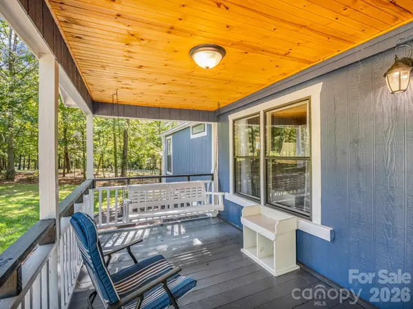 1120 Sandy Plains RD, Tryon, NC 28782