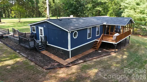 1120 Sandy Plains RD, Tryon, NC 28782
