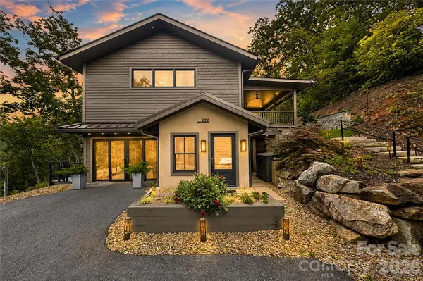 228 Allen Mountain DR, Black Mountain, NC 28711
