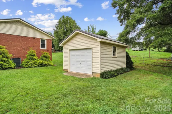 205 Cliffside DR, Kannapolis, NC 28081