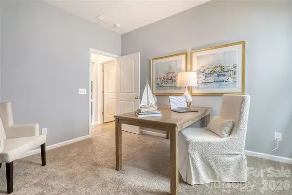 4016 Juno DR, Charlotte, NC 28215