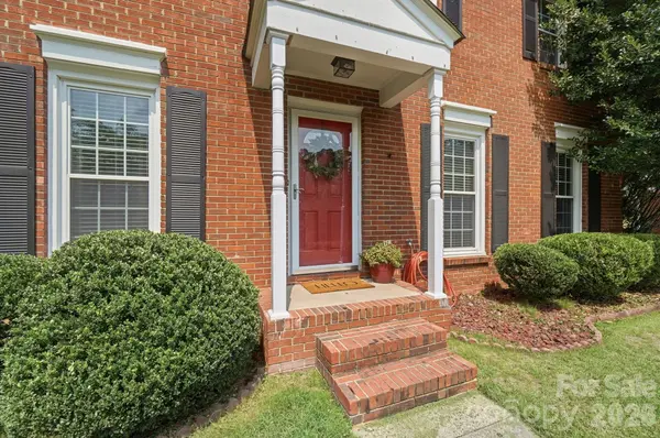201 Wainsley PL, Matthews, NC 28105