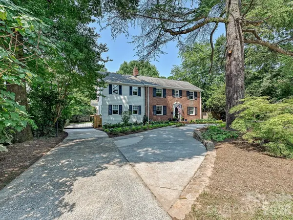 1642 Providence RD, Charlotte, NC 28207