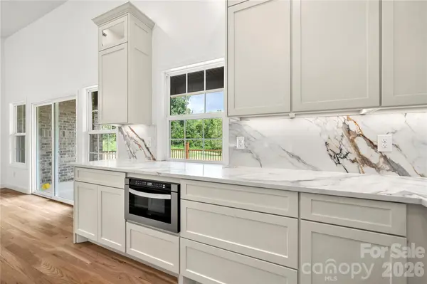 5574 Bucks Garage RD, Catawba, NC 28650