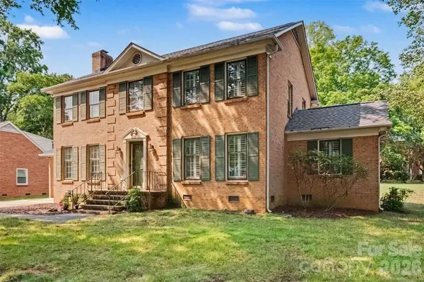 4221 Bridgewood LN, Charlotte, NC 28226