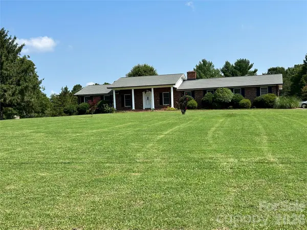 3040 E Maiden RD, Maiden, NC 28650