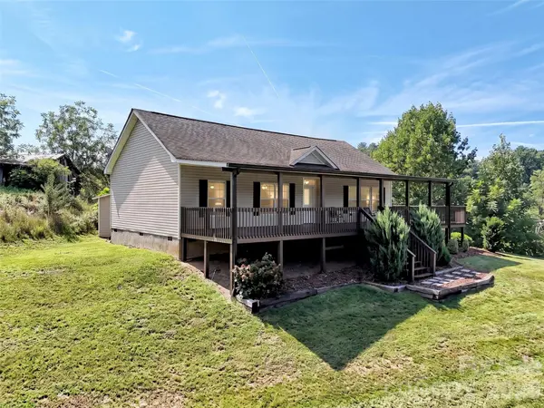 8 Worley Ridge TRL, Candler, NC 28715