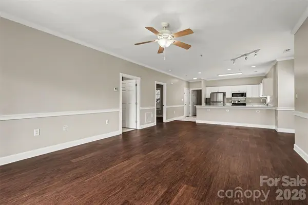 9041 Meadow Vista RD, Charlotte, NC 28213