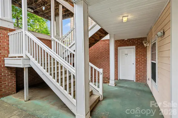 9041 Meadow Vista RD, Charlotte, NC 28213