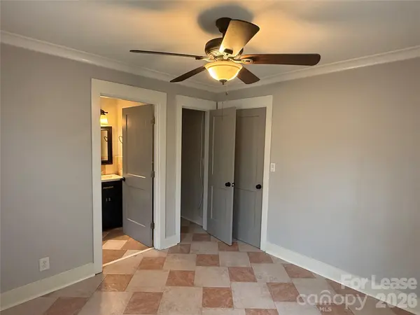 2623 Greenland AVE, Charlotte, NC 28208