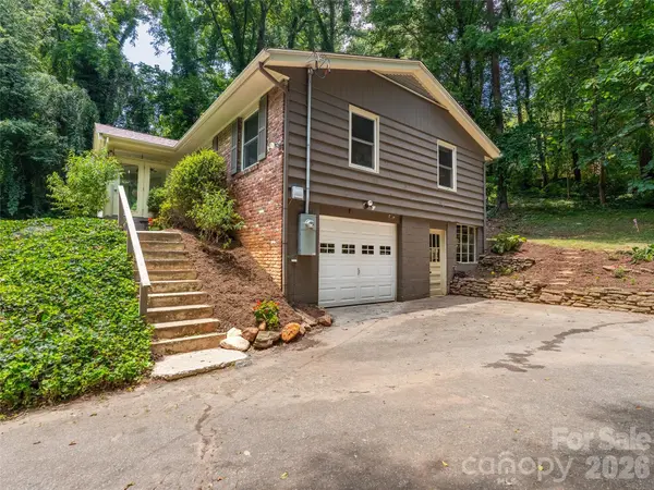 41 Pinehurst RD, Asheville, NC 28805