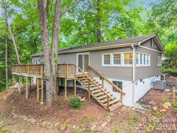 297 Chimney Cliffs DR, Lake Lure, NC 28746