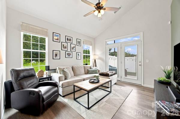 1101 Johns Walk WAY, Belmont, NC 28012