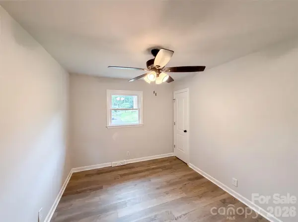 2510 Middleton DR, Gastonia, NC 28054