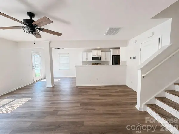 3220 Capitol DR, Charlotte, NC 28208