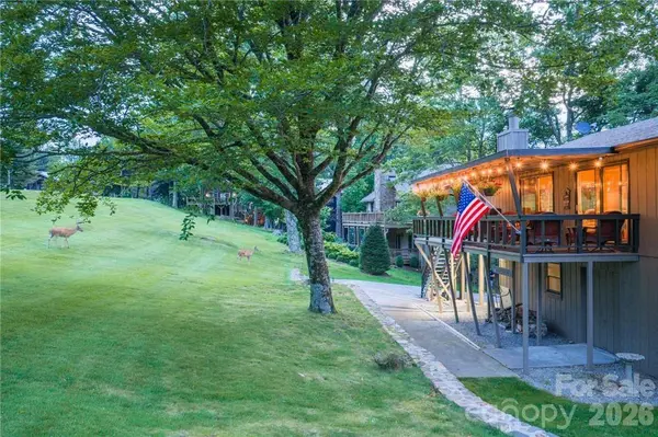 107 Grassy Gap Loop RD, Beech Mountain, NC 28604