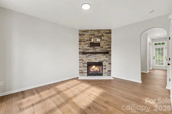 7548 Silver Arrow DR, Charlotte, NC 28273