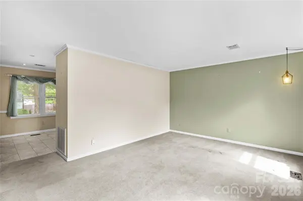 603 Colonial DR, Statesville, NC 28625