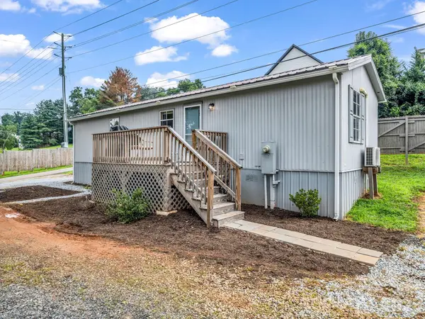 144 Clayton RD, Arden, NC 28704