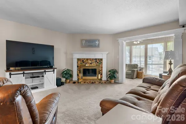 1330 5th ST NE #11, Hickory, NC 28602
