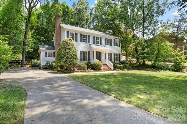 7721 Bradenton DR, Charlotte, NC 28210