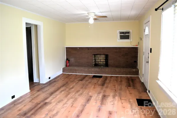 2736 Peachtree RD, Statesville, NC 28625