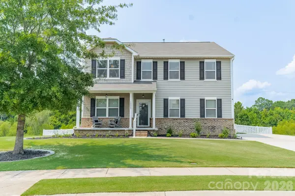 10003 Blue Stream LN, Indian Trail, NC 28079