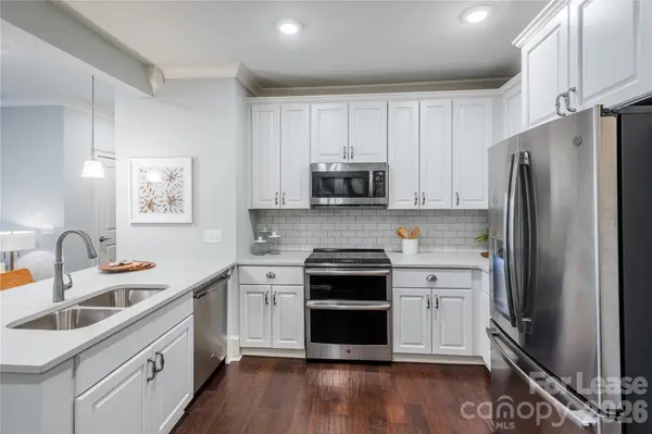 511 Queens RD #2-104, Charlotte, NC 28207