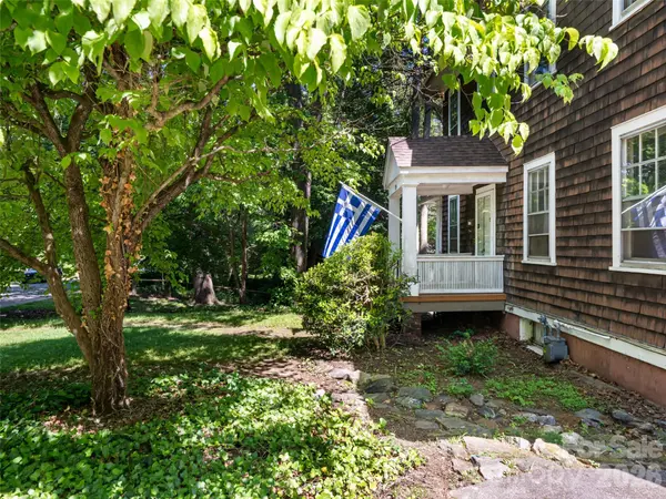 174 Pearson DR, Asheville, NC 28801