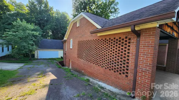 906 Trogdon ST, North Wilkesboro, NC 28659