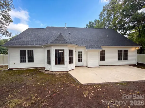 2037 Olde Towne DR, Monroe, NC 28110