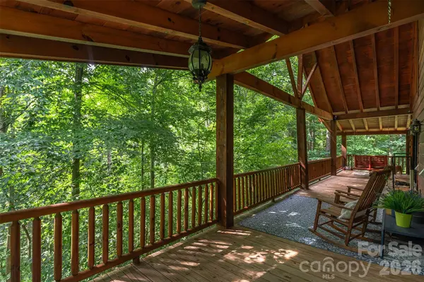 698 Heartwood DR, Marion, NC 28752