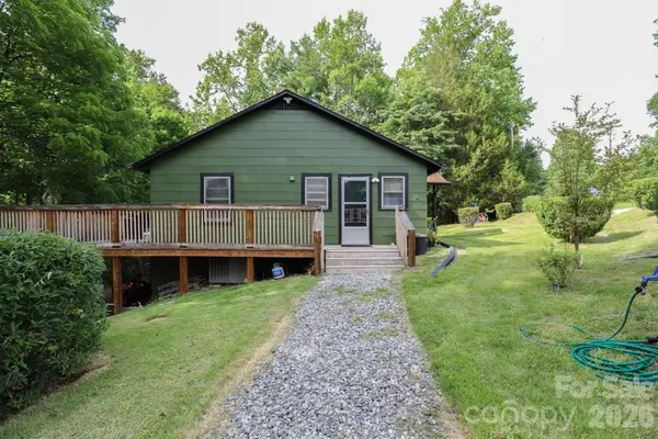 1646 Silver ST, Morganton, NC 28655