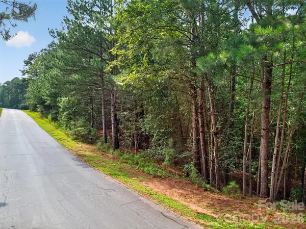 5009 Harbor View DR E #50, Granite Falls, NC 28630