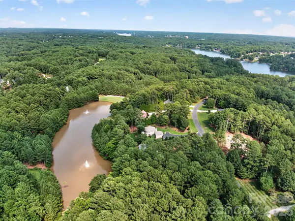 5009 Harbor View DR E #50, Granite Falls, NC 28630