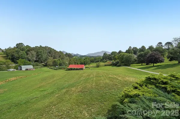 410 Crawford RD, Waynesville, NC 28786