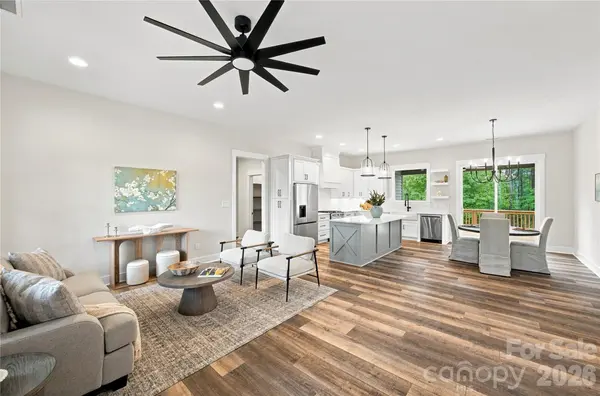 5014 Star Magnolia CT, Clover, SC 29710