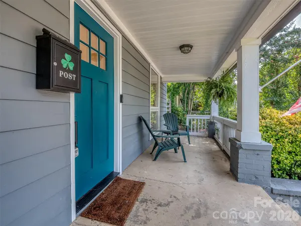 1221 Kennon ST, Charlotte, NC 28205