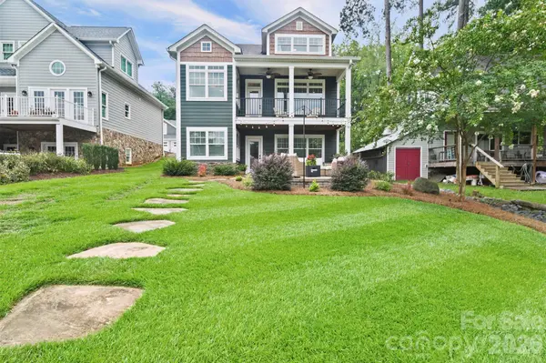 698 Lake Head RD, Norwood, NC 28128