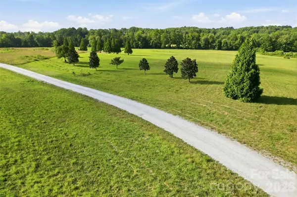 550 Bascule Ridge LN, Campobello, SC 29322