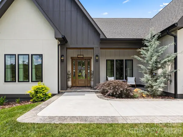133 Annabelle Linn DR, Fairview, NC 28730
