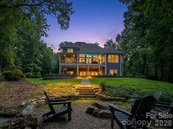 1820 Southpoint LN, New London, NC 28127