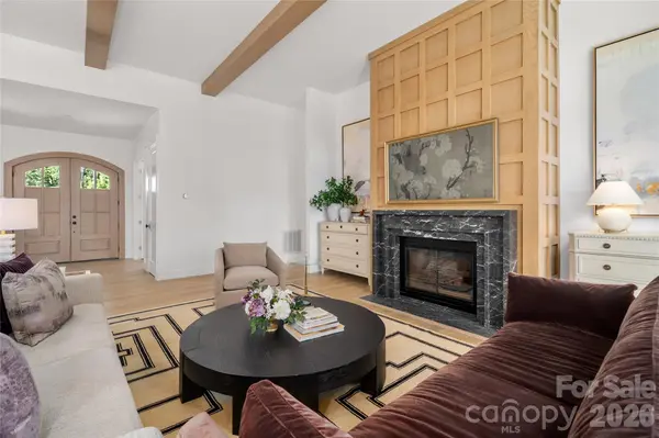 210 Samuel DR, Mills River, NC 28759