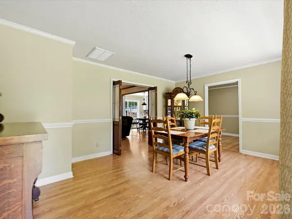 8812 Crestwood DR, Mount Pleasant, NC 28124