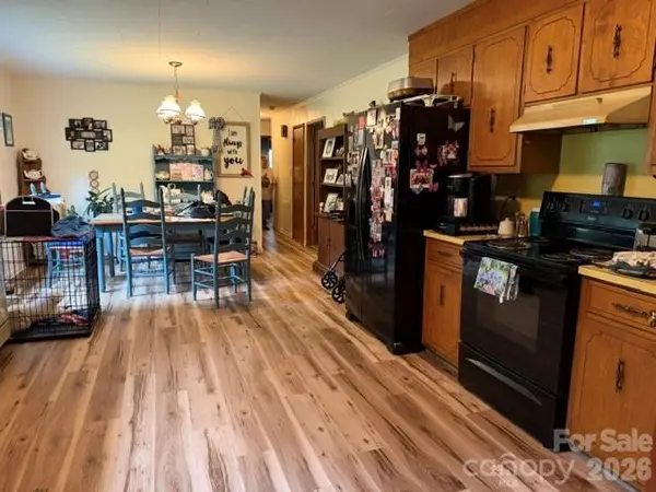 2314 Colonial Acres RD, Lenoir, NC 28645