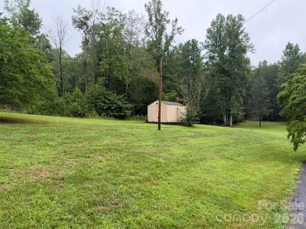2314 Colonial Acres RD, Lenoir, NC 28645